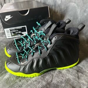 Kids Foamposite sneakers